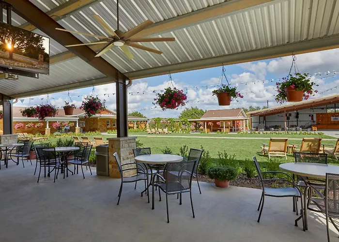 Carter Creek Winery Resort & Spa